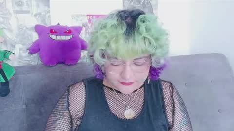 Snapshot of xxgreengoodxx chatting on May 26, 6:48 pm xxgreengoodxx online show from May 26, 6:48 pm