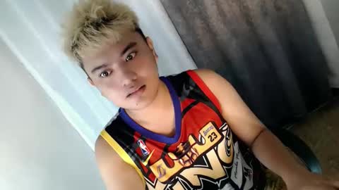 Loyd online show from February 8, 6:33 pm