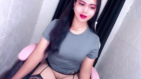 divine online show from September 27, 9:09 pm