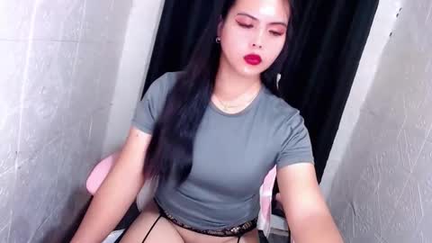 divine online show from October 22, 1:06 am
