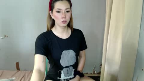 Snapshot of xxinnocentbellaxx chatting on February 10, 3:10 am Dyanna Zulla online show from February 10, 3:10 am