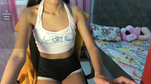 Snapshot of xxkayjeanxx chatting on May 13, 5:43 pm Aya online show from May 13, 5:43 pm