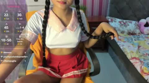 Snapshot of xxkayjeanxx chatting on May 18, 4:07 am Aya online show from May 18, 4:07 am