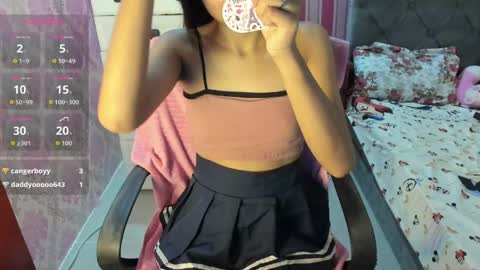 Snapshot of xxkayjeanxx chatting on May 27, 1:57 am Aya online show from May 27, 1:57 am