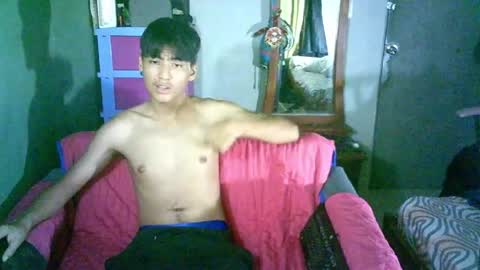 Snapshot of xxl_scort chatting on May 27, 3:36 am xxl_scort online show from May 27, 3:36 am