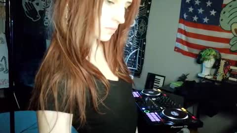 Lilith online show from March 18, 1:31 am