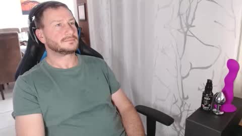 Snapshot of xxmettexx chatting on January 5, 12:42 pm xxmettexx online show from January 5, 12:42 pm