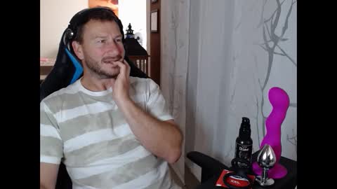 Snapshot of xxmettexx chatting on September 13, 7:41 am xxmettexx online show from September 13, 7:41 am