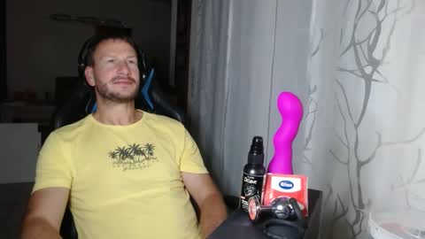 Snapshot of xxmettexx chatting on October 3, 10:07 pm xxmettexx online show from October 3, 10:07 pm