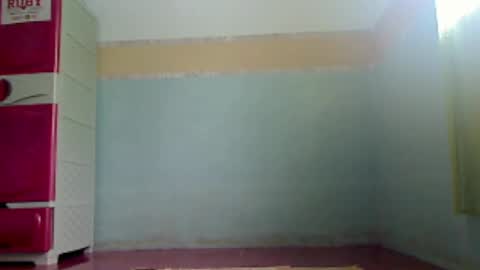 Snapshot of xxpinaymomxx chatting on December 10, 7:05 am xxpinaymomxx online show from December 10, 7:05 am