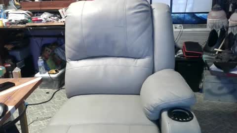 Snapshot of xxscubastevexxx chatting on October 17, 1:14 pm xxScubaStevexx online show from October 17, 1:14 pm