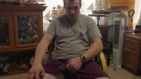 xxScubaStevexx online show from April 3, 6:17 pm