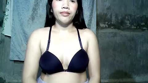 Snapshot of xxsexypinayxx466789 chatting on October 23, 4:17 pm Windy online show from October 23, 4:17 pm