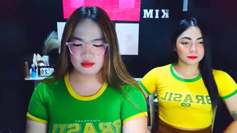 xxslutty kim online show from December 20, 2:51 am