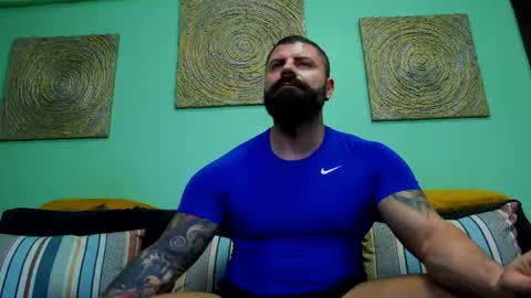 Snapshot of xxtreamleonard chatting on May 14, 4:41 am Xtream Leonard online show from May 14, 4:41 am