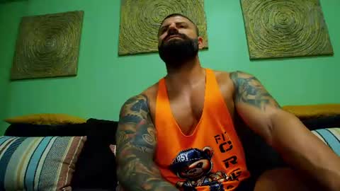 Snapshot of xxtreamleonard chatting on June 12, 6:45 am Xtream Leonard online show from June 12, 6:45 am