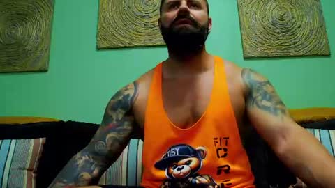 Snapshot of xxtreamleonard chatting on June 18, 6:13 am Xtream Leonard online show from June 18, 6:13 am