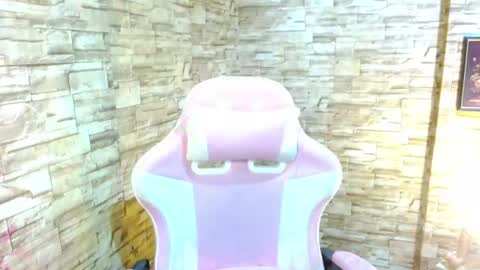 Snapshot of xxx_cindyfox_xxx chatting on June 29, 2:29 am Foxy online show from June 29, 2:29 am