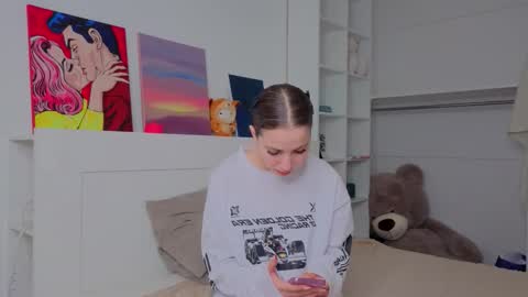 Eva online show from March 25, 5:57 am