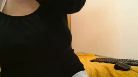Ayanda online show from June 3, 2:33 pm