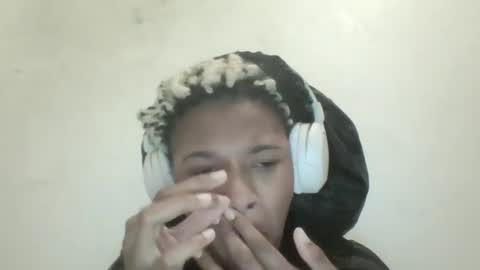 Snapshot of xxxdanidoomsdayxxx chatting on February 7, 11:19 pm Danielle online show from February 7, 11:19 pm