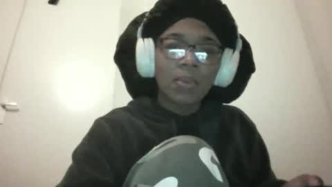 Snapshot of xxxdanidoomsdayxxx chatting on February 14, 2:30 am Danielle online show from February 14, 2:30 am