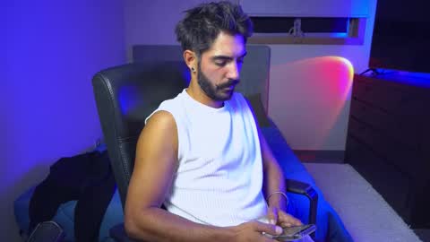 xxxhabibi online show from October 11, 9:02 pm