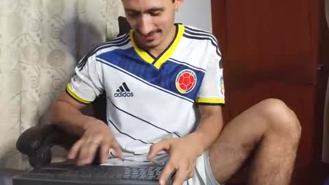 Snapshot of xxxhome_alonexxx chatting on June 10, 7:35 pm Kev online show from June 10, 7:35 pm