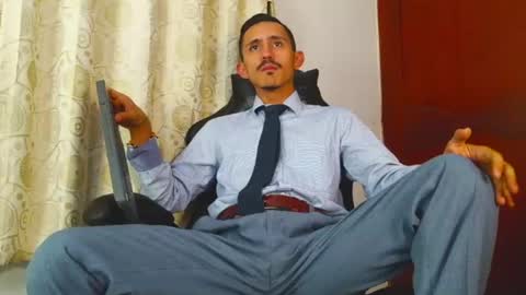 Snapshot of xxxhome_alonexxx chatting on July 13, 7:27 pm Kev online show from July 13, 7:27 pm