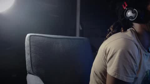 xxxjrstrokesxxx online show from February 26, 8:24 am