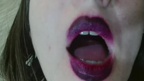 Snapshot of xxxlola_ chatting on January 5, 5:30 pm Lola online show from January 5, 5:30 pm