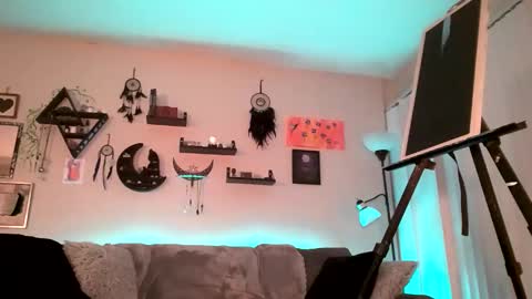 Lola online show from November 18, 1:44 am