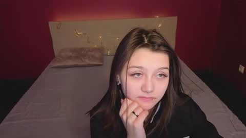 Snapshot of xxxnaughtyfoxxx chatting on March 2, 9:27 am foxy online show from March 2, 9:27 am