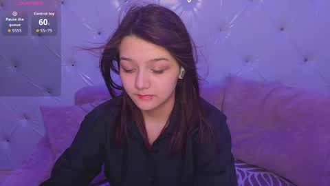 Snapshot of xxxnaughtyfoxxx chatting on May 1, 5:28 pm foxy online show from May 1, 5:28 pm