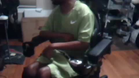 Snapshot of xxxonwheelz chatting on May 12, 1:47 am xxxonwheelz online show from May 12, 1:47 am