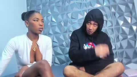 Snapshot of xxxplosive_couple chatting on July 20, 2:04 am xxxplosive_couple online show from July 20, 2:04 am