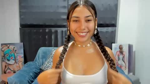 Snapshot of xxxsarita_cute chatting on February 15, 1:53 am Sara online show from February 15, 1:53 am