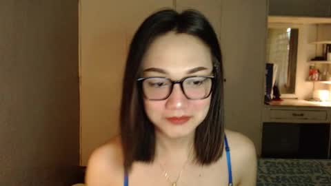 Snapshot of xxxsexydollxxx chatting on October 24, 11:12 pm Melissa online show from October 24, 11:12 pm
