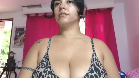 Snapshot of xxxtatianabustyxxx chatting on April 30, 6:25 pm xxxtatianabustyxxx online show from April 30, 6:25 pm