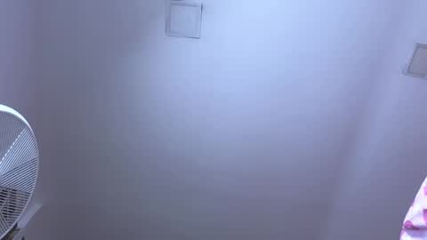 Snapshot of xxxtatianabustyxxx chatting on May 12, 10:40 pm xxxtatianabustyxxx online show from May 12, 10:40 pm