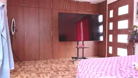 Snapshot of xxxtatianabustyxxx chatting on May 15, 2:35 pm xxxtatianabustyxxx online show from May 15, 2:35 pm