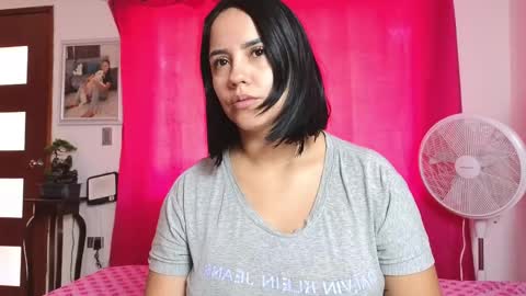 Snapshot of xxxtatianabustyxxx chatting on June 1, 1:13 pm xxxtatianabustyxxx online show from June 1, 1:13 pm
