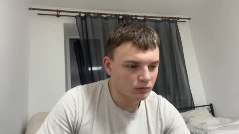 Snapshot of xxxten_ chatting on February 17, 8:15 pm Leo online show from February 17, 8:15 pm