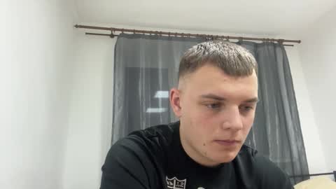 Snapshot of xxxten_ chatting on February 20, 8:42 pm Leo online show from February 20, 8:42 pm