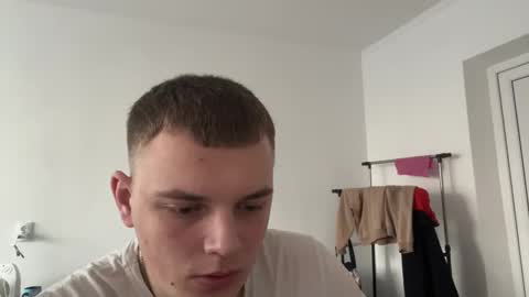 Snapshot of xxxten_ chatting on February 22, 2:48 pm Leo online show from February 22, 2:48 pm