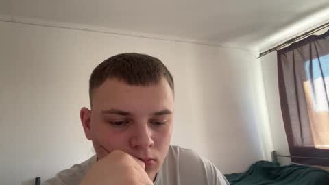 Snapshot of xxxten_ chatting on February 26, 10:03 am Leo online show from February 26, 10:03 am