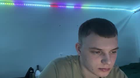 Snapshot of xxxten_ chatting on March 2, 8:37 pm Leo online show from March 2, 8:37 pm