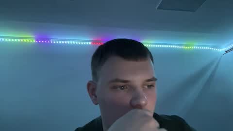 Snapshot of xxxten_ chatting on March 9, 8:24 pm Leo online show from March 9, 8:24 pm