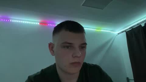 Snapshot of xxxten_ chatting on March 17, 8:45 pm Leo online show from March 17, 8:45 pm