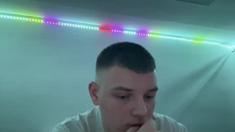 Snapshot of xxxten_ chatting on March 18, 9:29 pm Leo online show from March 18, 9:29 pm